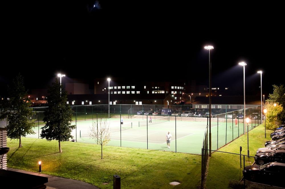 The Olympic Lodge Aylesbury  Exterior foto
